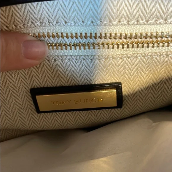 Tory Burch Black Crochet Shoulder Bag with Gold Chain - Picture 6 of 6